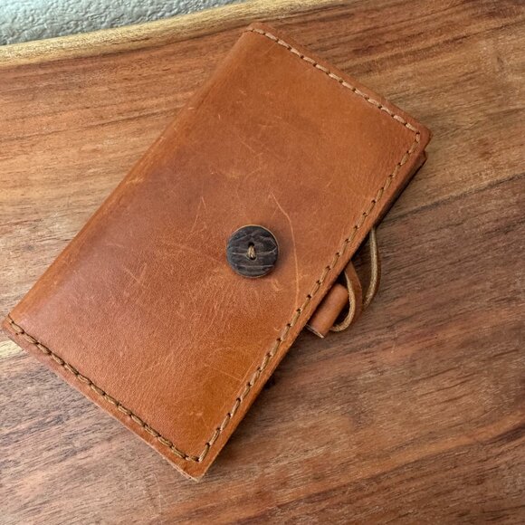 Natural Wonders Leather Wallet - Picture 5 of 5